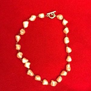 Dalia blister pearl necklace